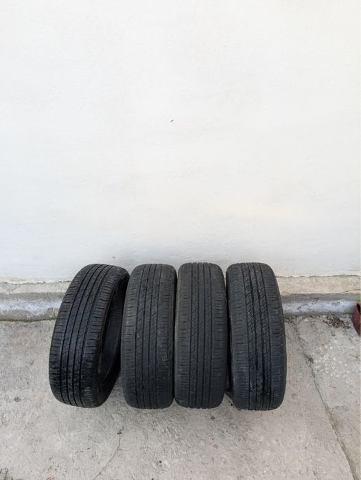 Продам шины летние 215/55 R18