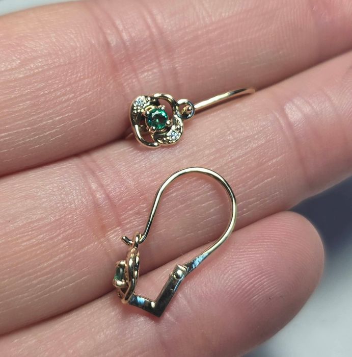 Cercei aur cu smaralde si diamante naturale inchidere romaneasca