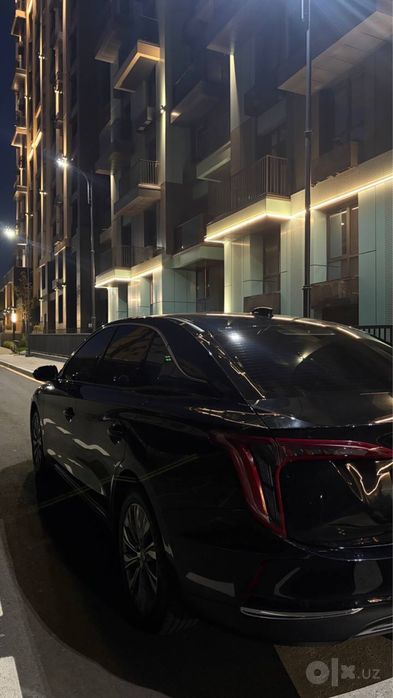 Hongqi eqm 5 2025