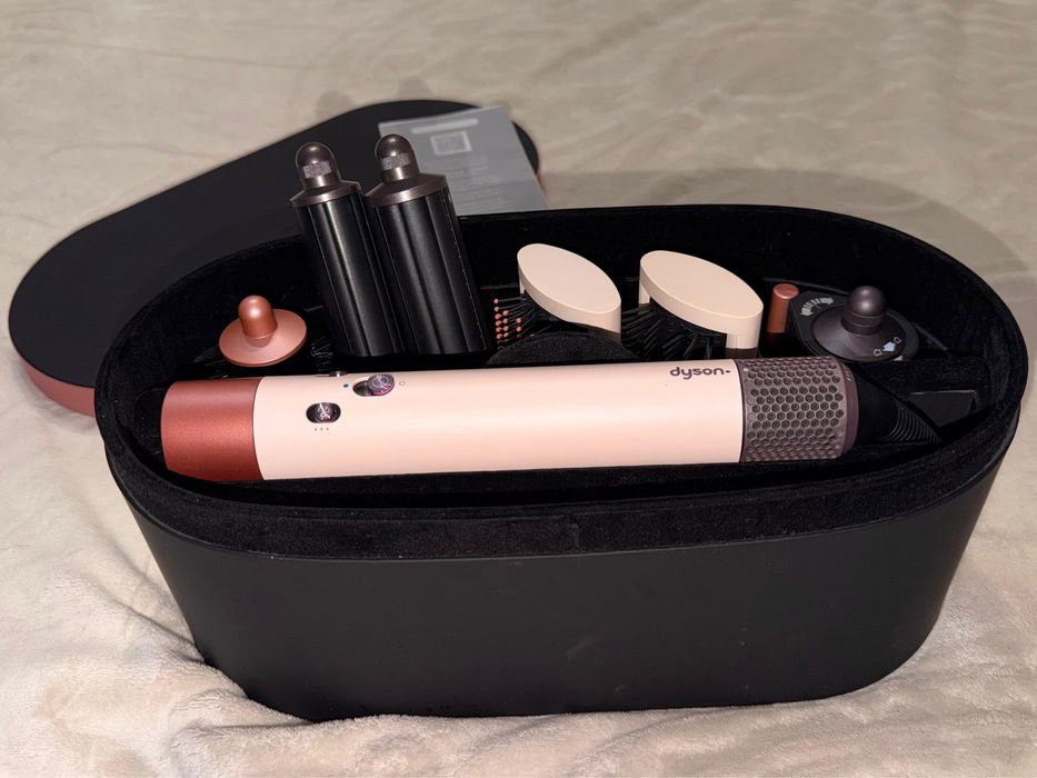 Продам Dyson Airwap Limited Edition Sakura Pink
