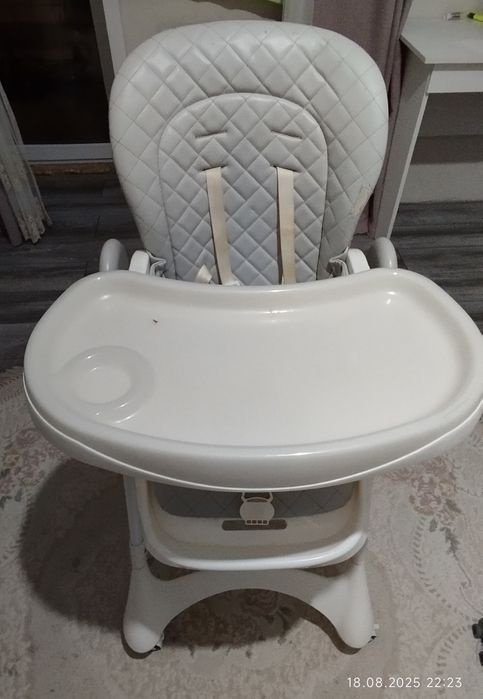 Продам столик для кормления