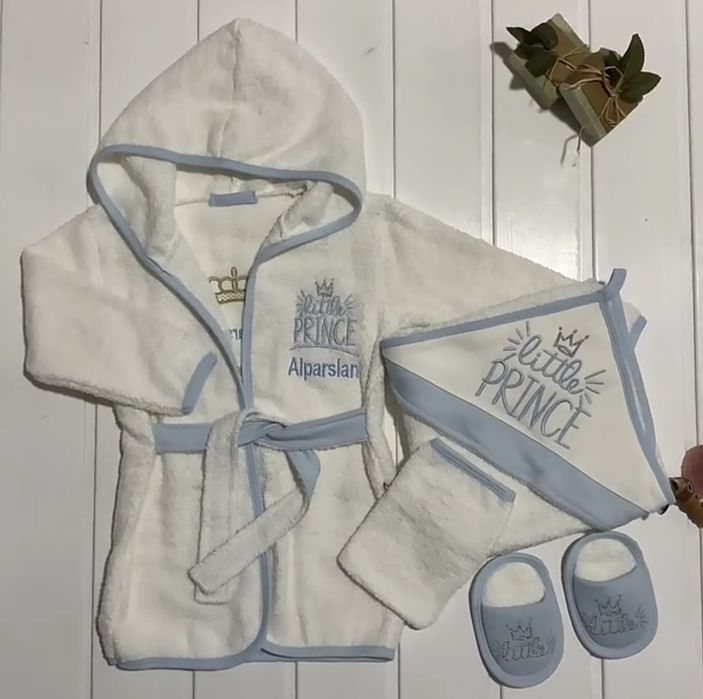 Именной банный комплект из 4 предметов для мальчиков 
с вышивкой
с выш