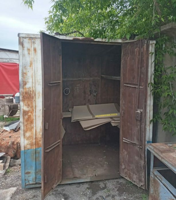 Продам контейнер 2 тн