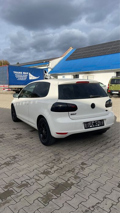 VOLKSWAGEN Golf 2010 — imagine 4