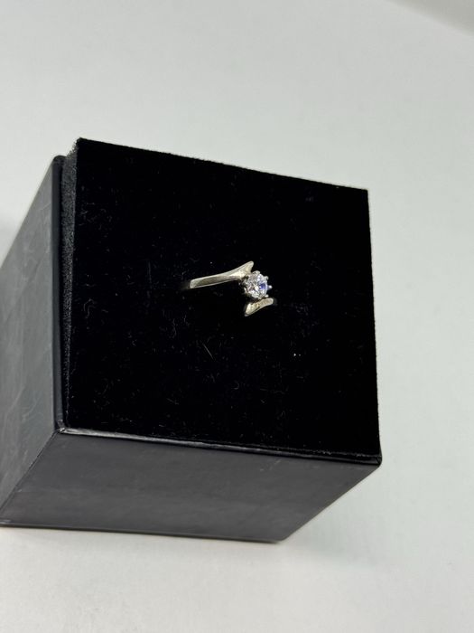 дамски сребърен пръстен 1.56гр 925