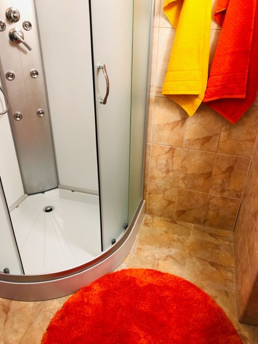 Дава се под наем Тристаен апартамент в Пловдив, Кършияка - 120 кв.м за 550 € - Снимка #9