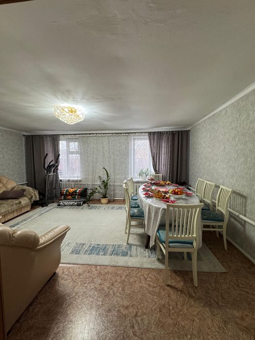 Продам квартиру,  район больницы,  сош №2