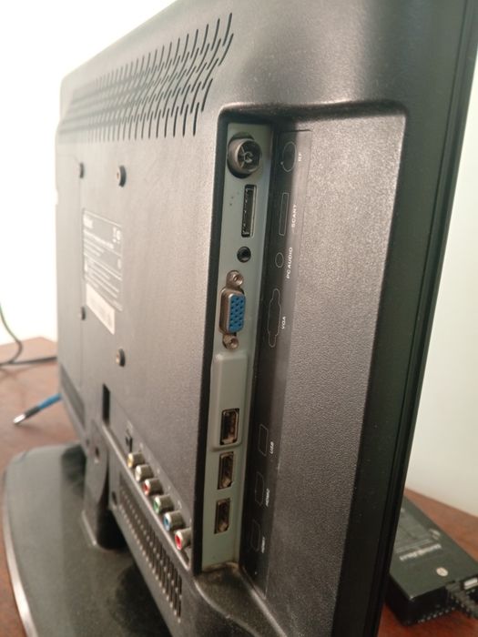 Монитор Haier LE19C600