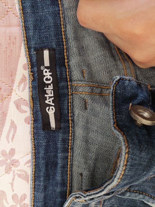 Мъжки тъмни сини дънки - 34 размер