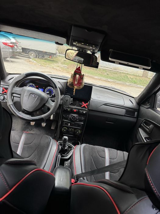 Продам Приора 2