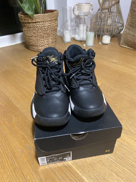 Jordan Max Aura 4 GS Black Metallic