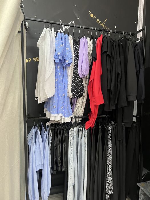 Вешалки стойки продаю