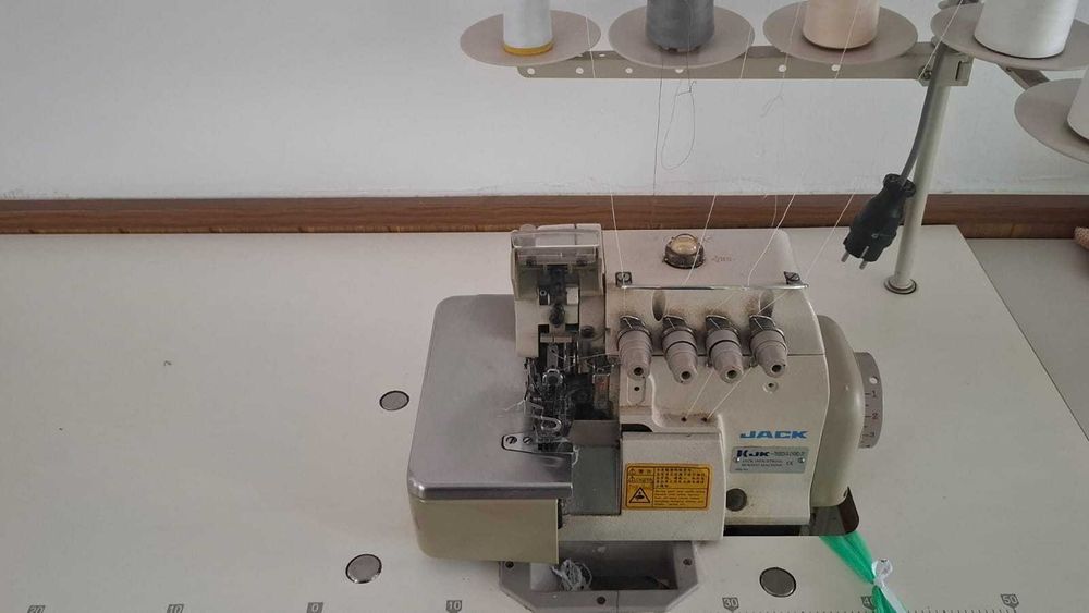 Masini de cusut Industriale 220V