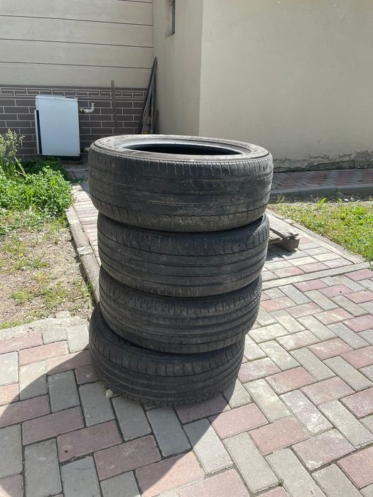 Летние хорошие шины 215/55/R17