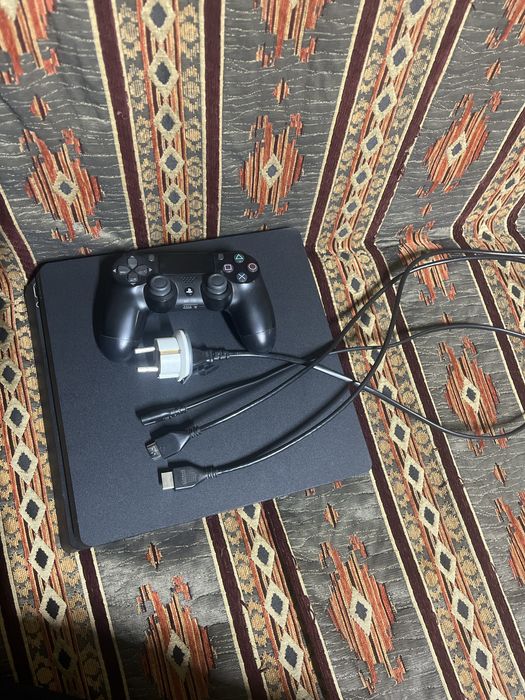 Sony PlayStation 4 slim