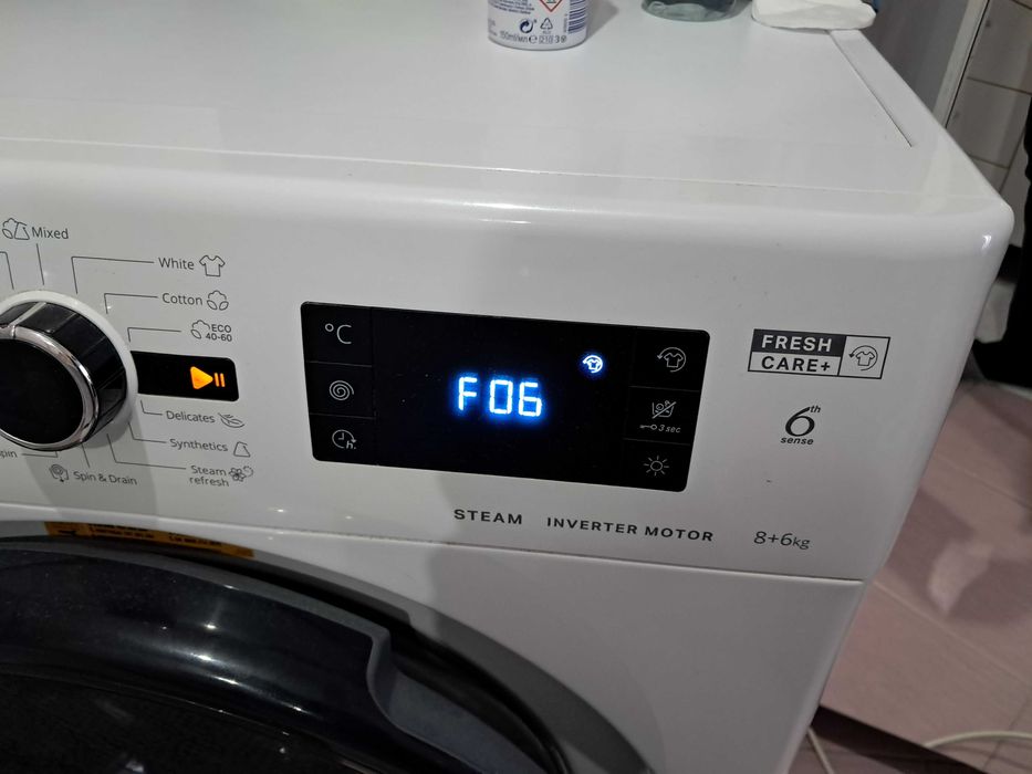 Mașină de spălat Whirlpool cu uscator, an 2020 cu usa blocată