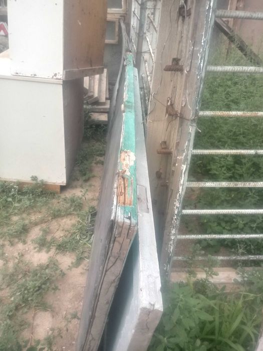 деревянные двери, без корпуса