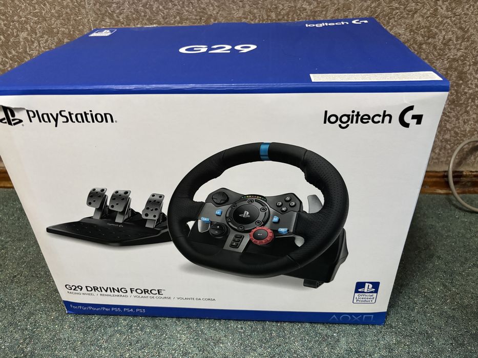 Игравой руль Logitech g29.торг уместен