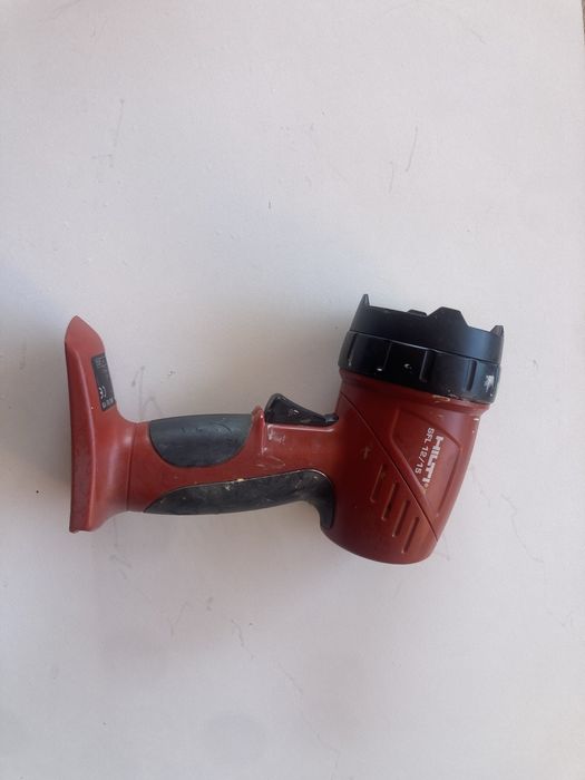 Lanterna Hilti SFL 12-15 doar Corp