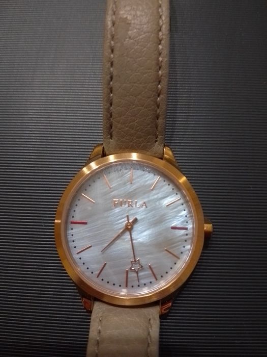 Часовник "Furla"