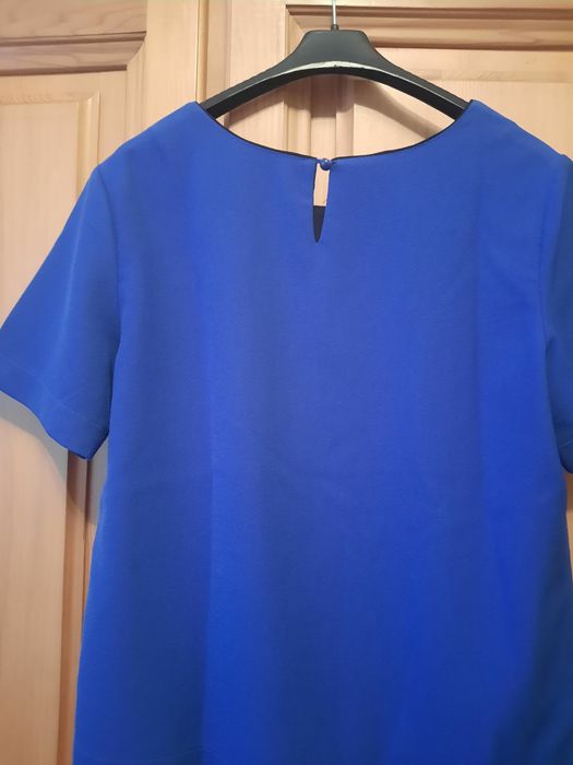 Frumoasa bluza dama albastra cu broderie mărimea XL