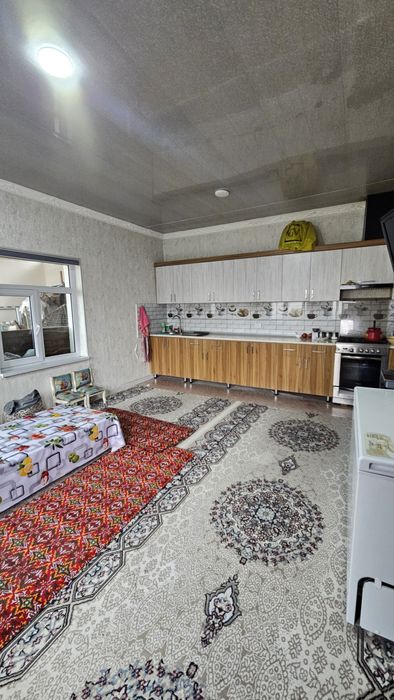 Продаётся дом По цене  земли срочно 4.5 соток