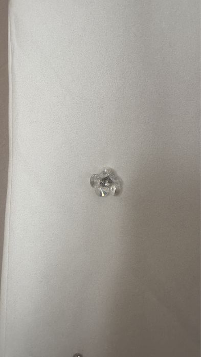 Платье прямого кроя.