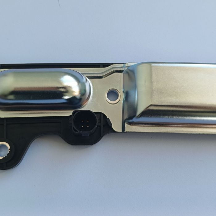 Дръжка за багажник Passat B6, Touran,Golf Plus,Jetta, Нова с гаранция