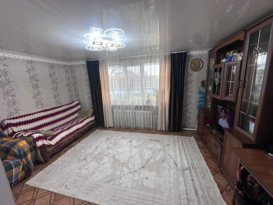 Продам 3 комнатный дом+ кухня