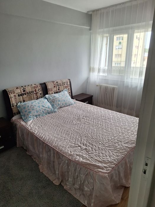 Închiriez apartament central - Piața Unirii