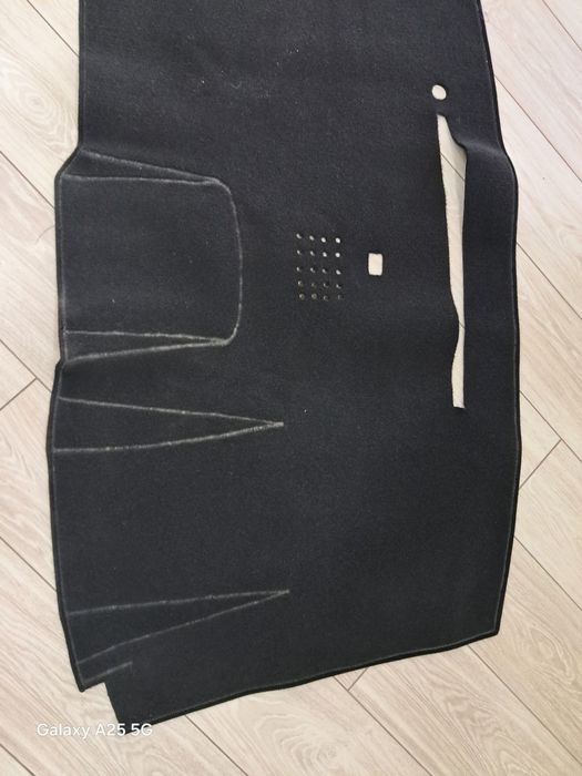 Делика Д5 накидка на панель приборов.