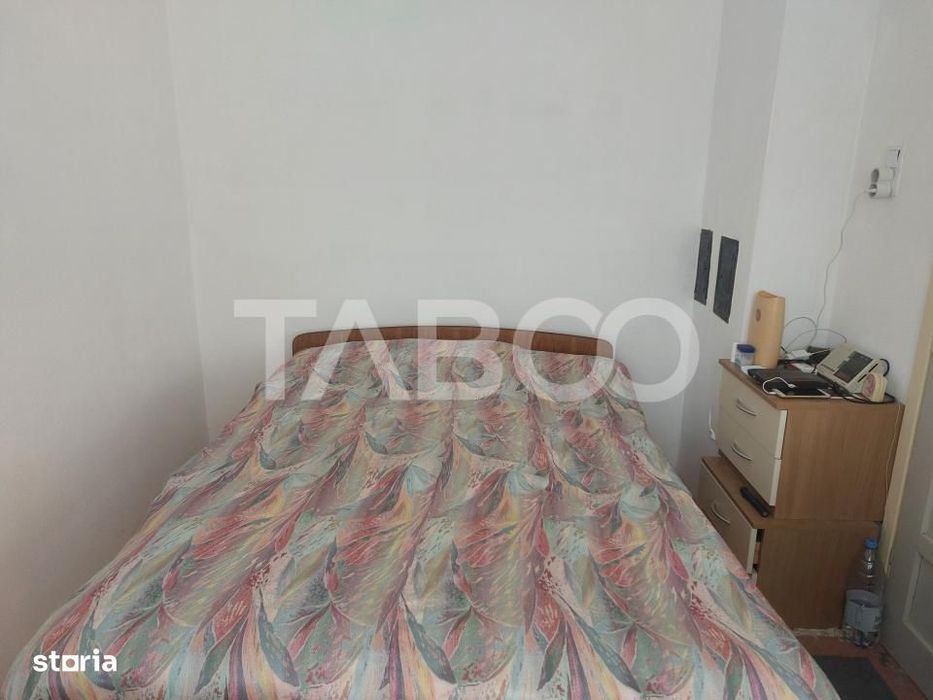Casa si curte individuala 2 corpuri de casa separate 4 camere gradina
