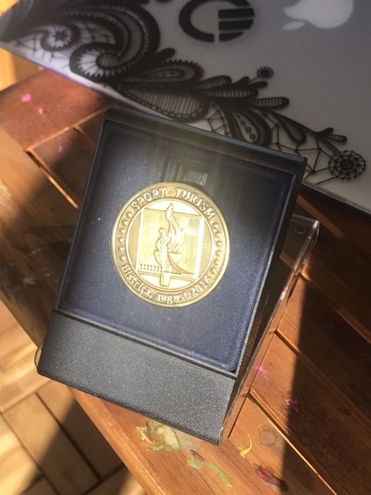 PENTRU COLECȚIONARI: Medalie metal expoziția filatelică Bistrița 2016