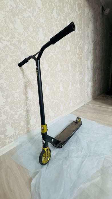 Продам трюковой самокат