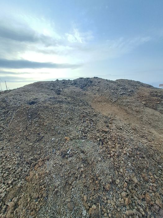 Навоз  сатылады.