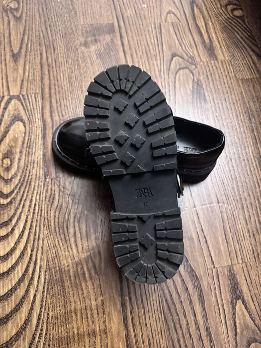 Школьные туфли Zara на девочку, 33 размер