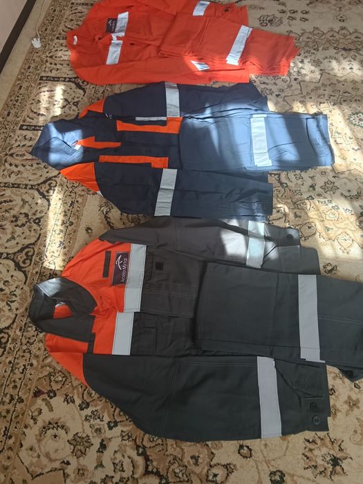Продам костюмы спецовочные