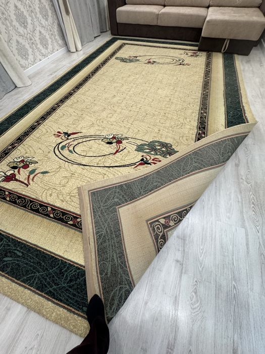 Срочно продам ковер ! Писат на ватса !