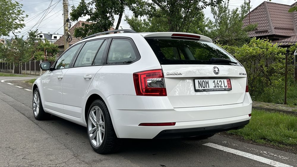 SKODA Octavia 2018 — imagine 4