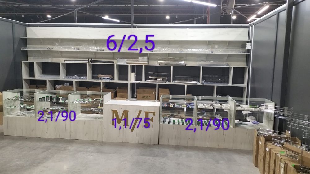 Витрина и стилаж для бизнеса