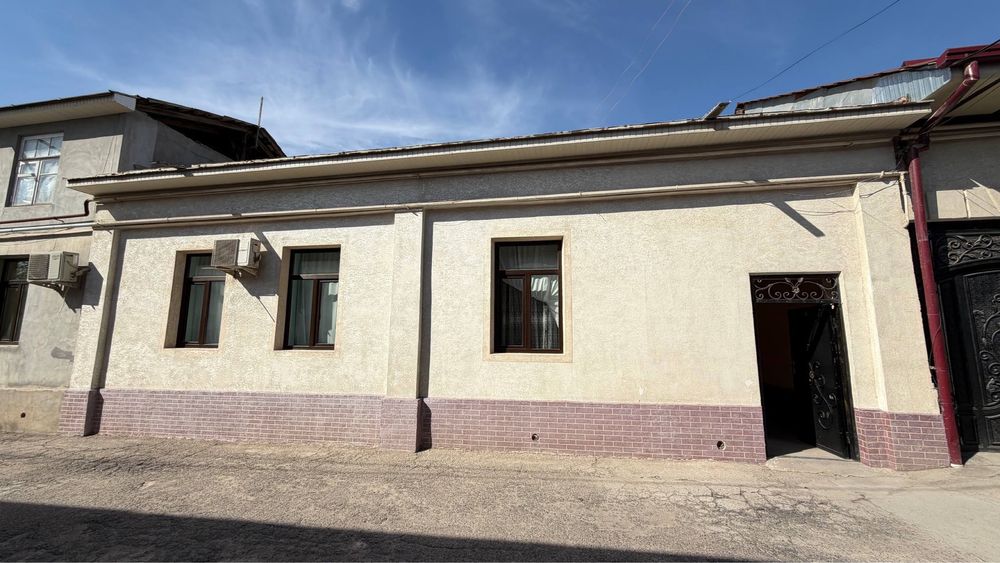 Uy sotiladi hovli yunosobod