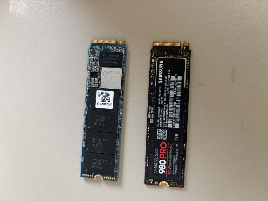 Vand SSD 1tb Nvme Samsung 980 Pro  si SSD 2 Tb Phison