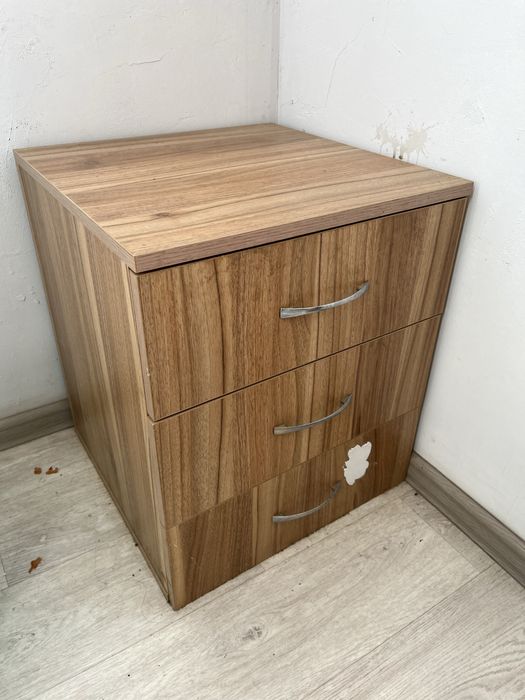 Шкаф, тумба, зеркало, стол