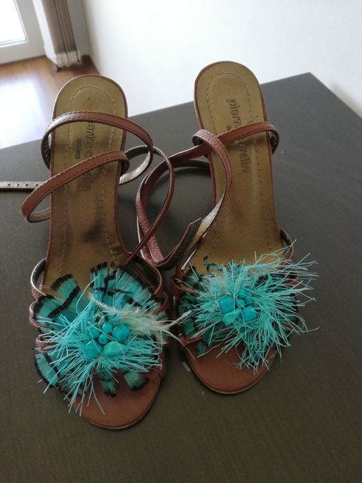 Продавам три чифта дамски сандали