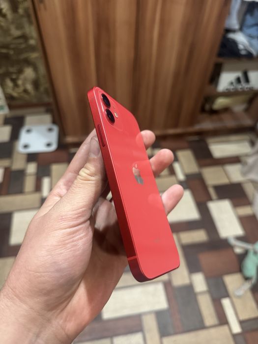 iPhone 12 64gb red product