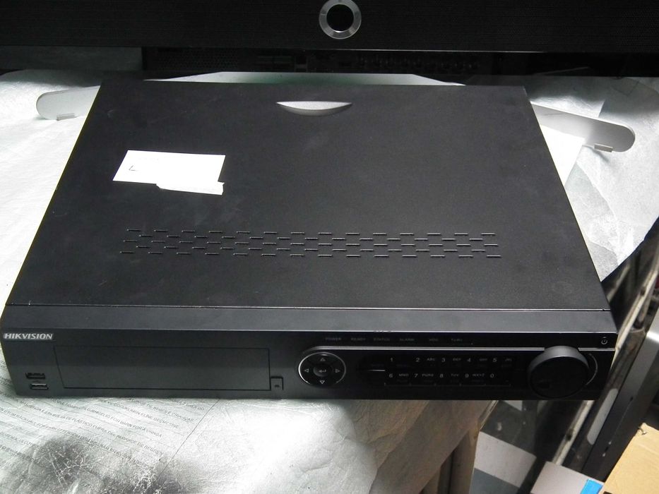 професионален 16 канален HD-TVI рекордер Hikvision DS-7316HUHI-K4 8МР