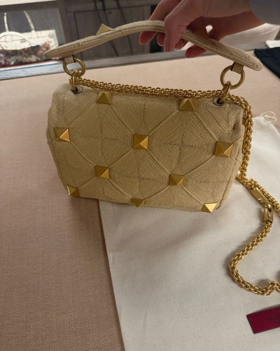 Чанта Valentino Garavani Roman Stud от рафия“