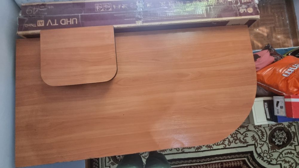 Kompyuter stoli sotiladi