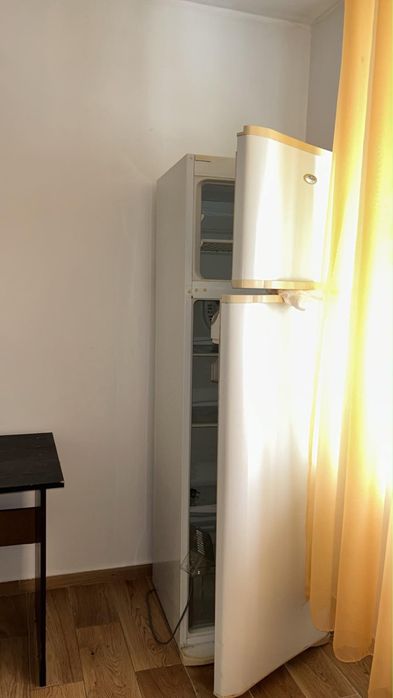 Persoana Fizica - Vand Camera Camin