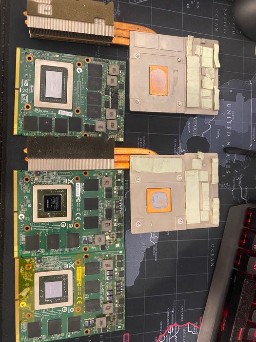 Vand placi video MXM 3.0b GTX560m, 570m, 675m defecte si heatsink Msi